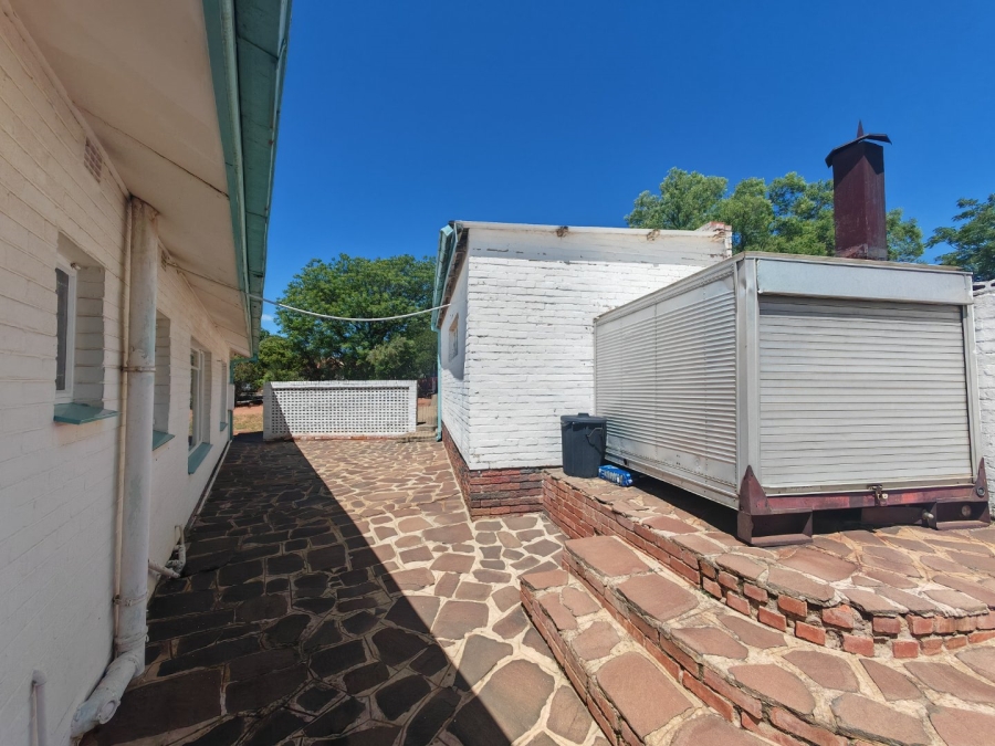 3 Bedroom Property for Sale in Uitsig Free State